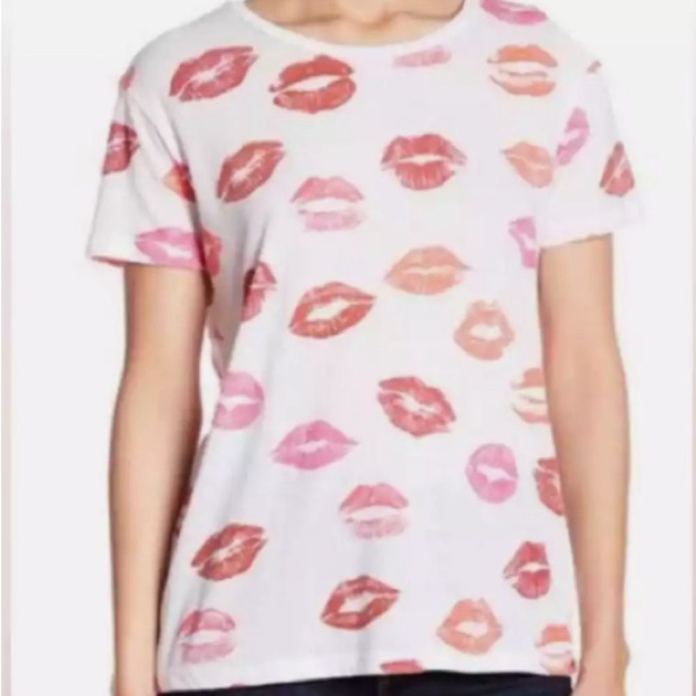 Chaser Lips Lipstick Print Graphic Tee Pink Tones Soft Short Sleeve Top - Picture 2 of 8